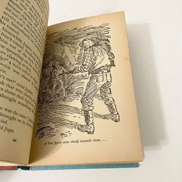 Vtg 1976 Alfred Hitchcock The three Investigators in Mystery of the Moaning Cave - Picture 14 of 16